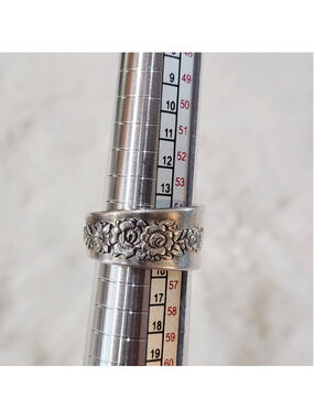 Silverwear Ring Size 7½ ONEIDA silverplate ROYAL ROSE